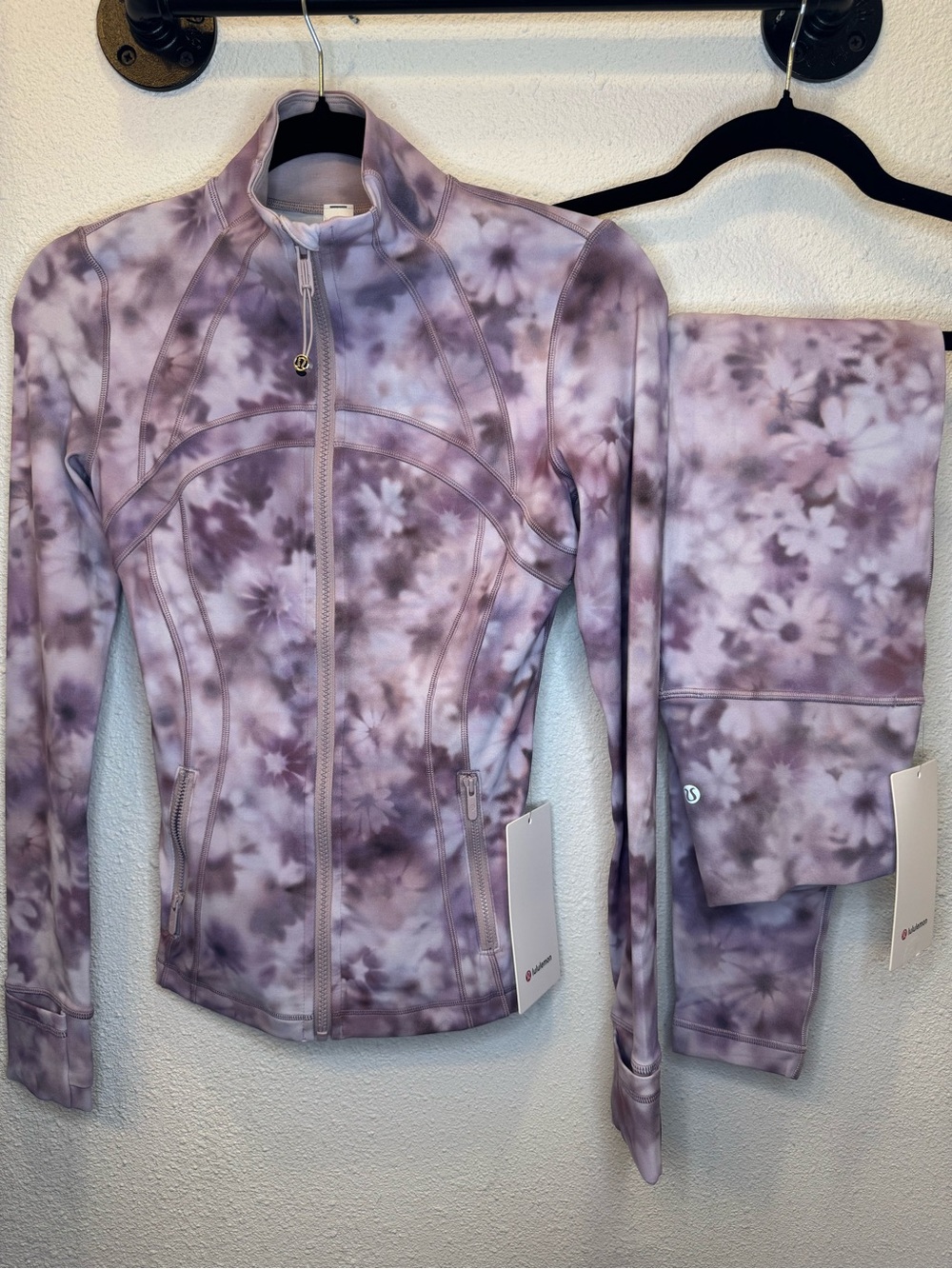 ✨SET✨Lululemon Meadow Haze Define Jacket (SZ 2) w/High Rise 28” Leggings (SZ 4)